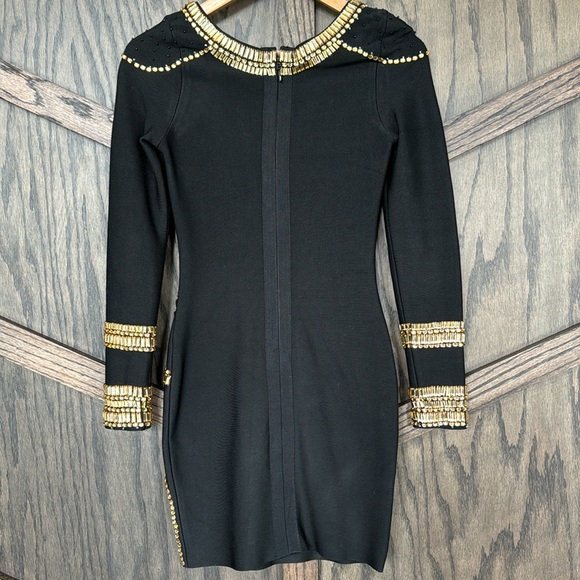 Custom Made Dress 🖤 with Gold Beading and a Fitted Stretch Black Fabric - Picture 4 of 7